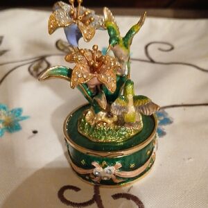Vintage San Francisco Music Box Jeweled Hummingbird Figurine